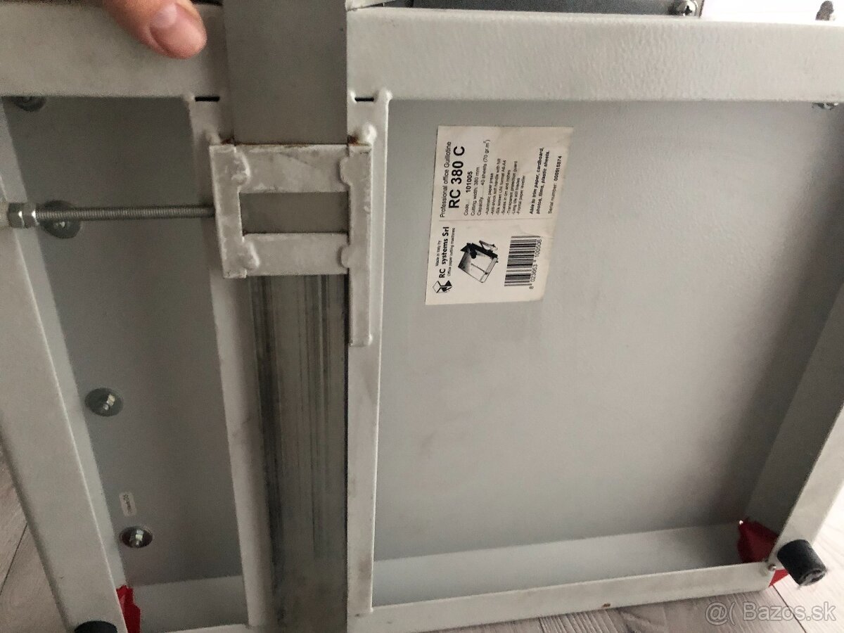 Rezačka na papier RC 380C - 4