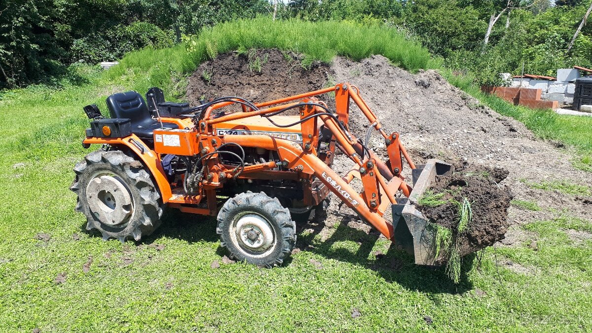 Čelný nakladač na japonský malotraktor - 4