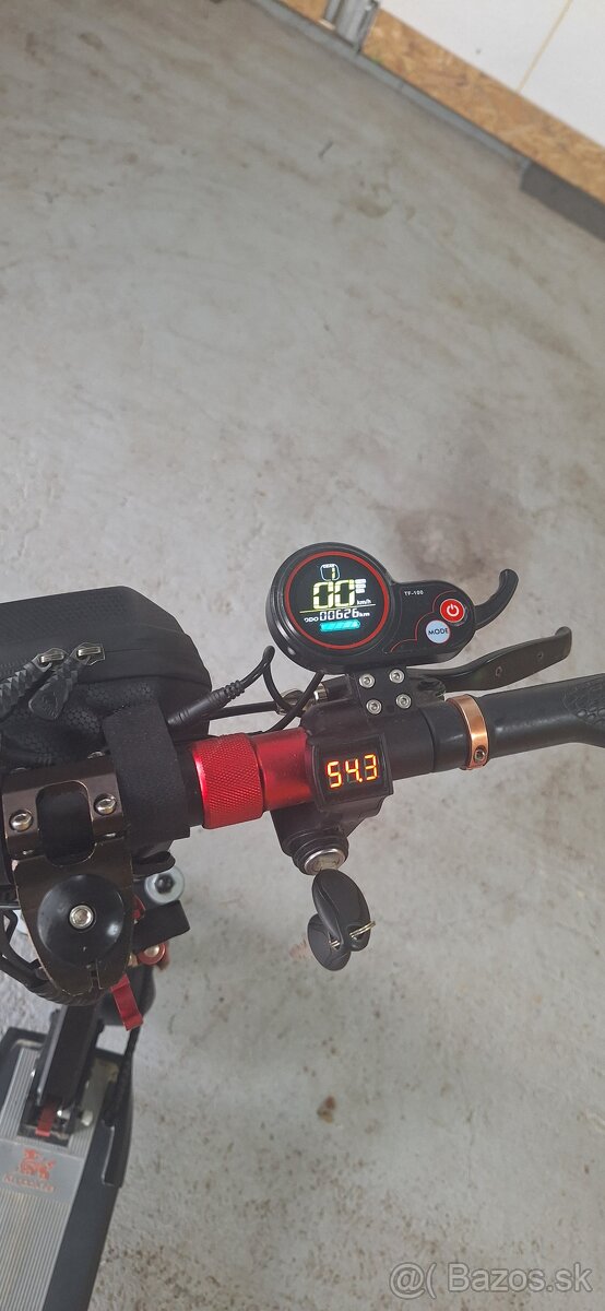 Predám kugoo m4 pro - 4