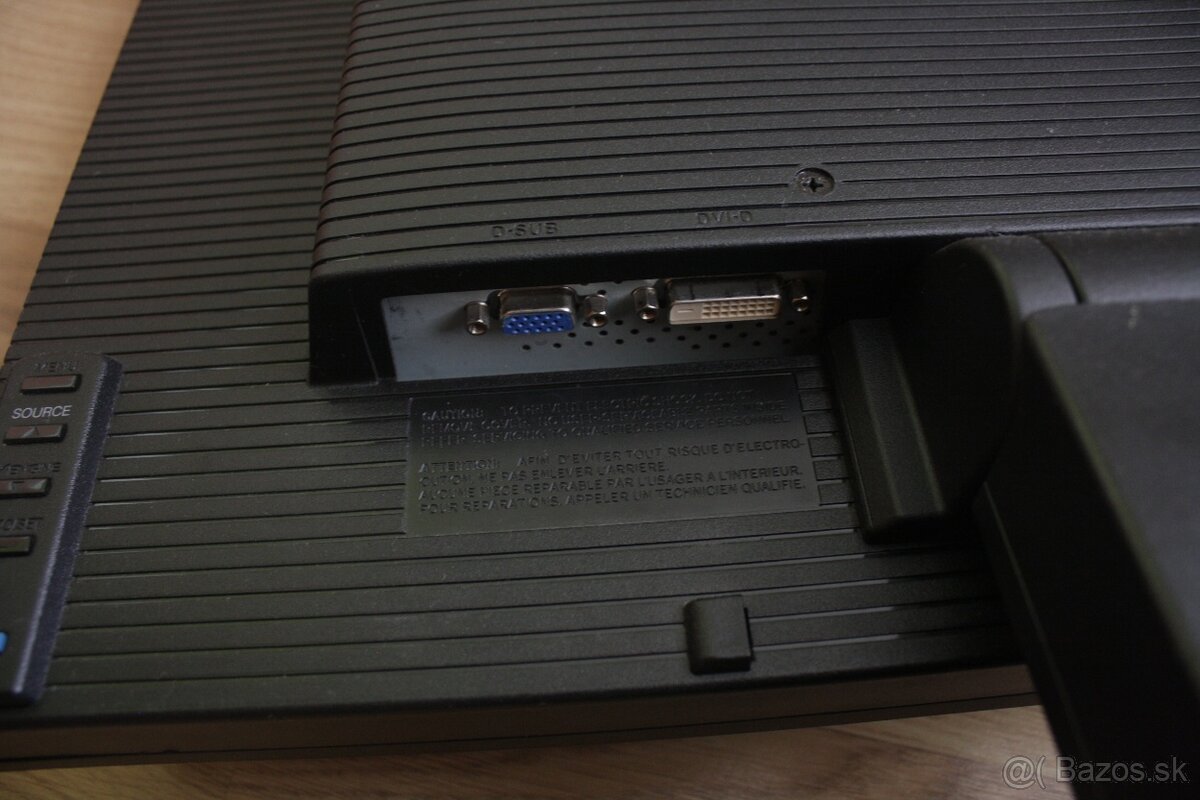 LG - Flatron 204WT - BF - 4