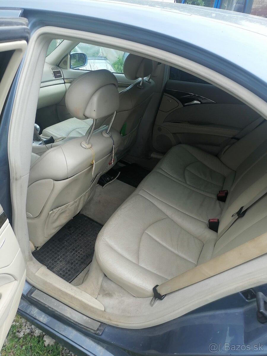 Predám mercedes E320cdi - 4