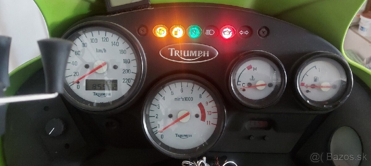 Triumph Tiger - 4