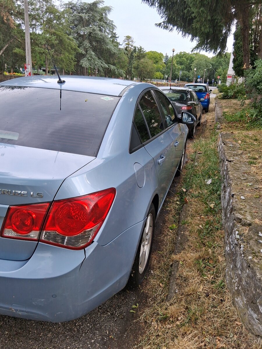 Chevrolet Cruze 1.8 Benzín + LPG, r. 2012, STK do 02/2027 - 4