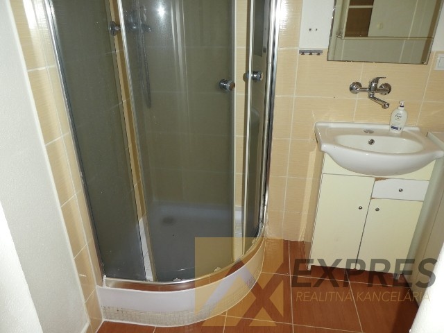 RK EXPRES - na predaj 2 izbový byt v Handlovej. - 4