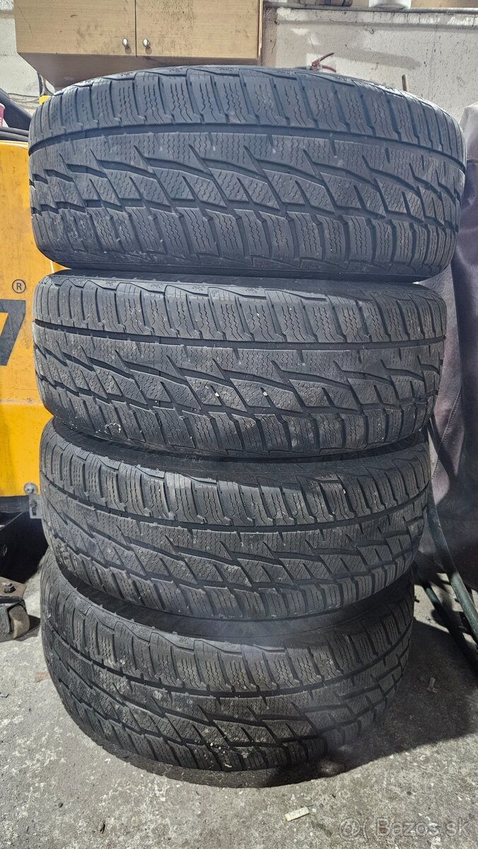 Predám zimné pneu. 215/60 R17 - 4