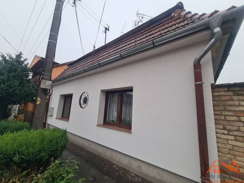 Na predaj čiastočne zrekonštruovaný rodinný dom Komárno - 4