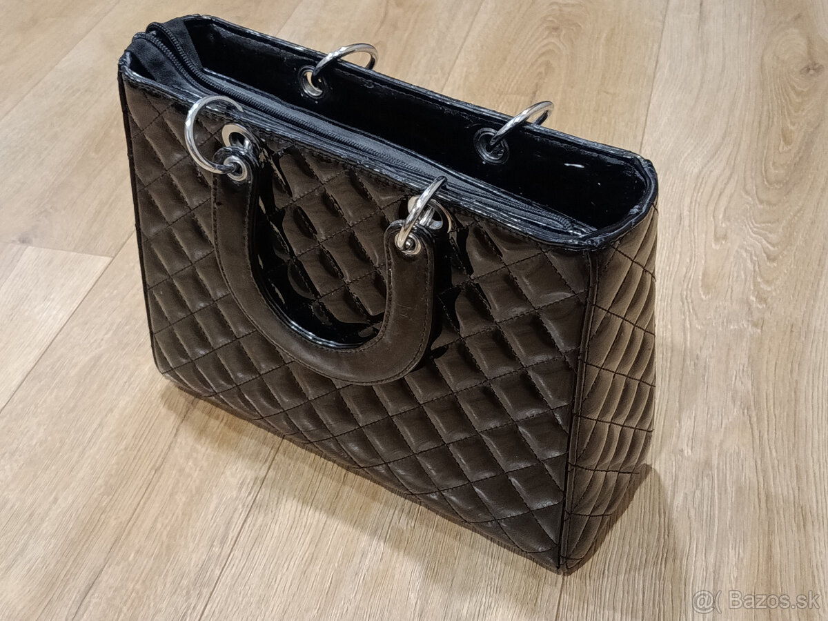 ŠTÝLOVÁ kabelka čierna, do ruky, zips, málo nosená - 4