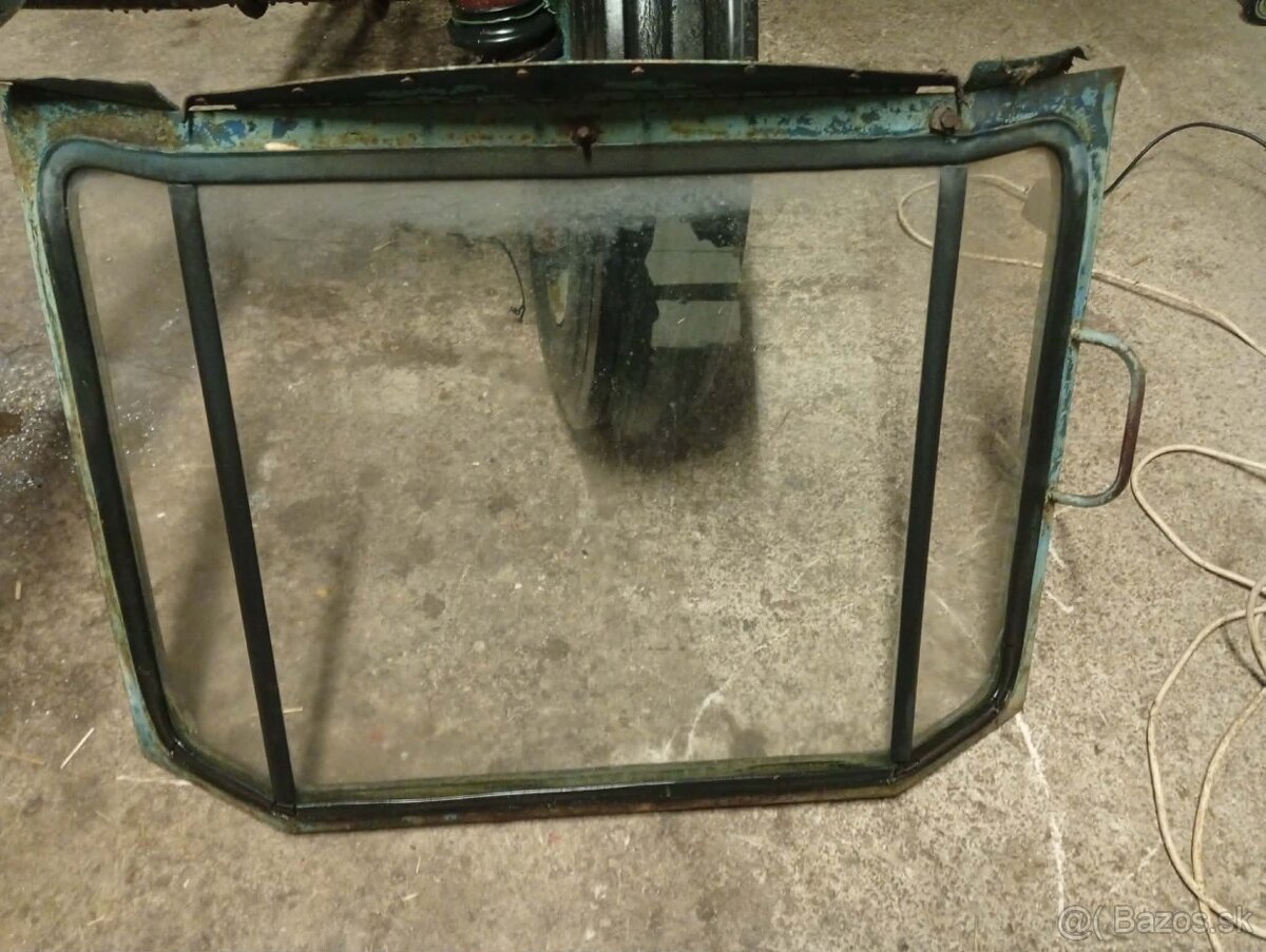 PREDAM SKLA A STECHU NA OKRUHLU KABINU - 4