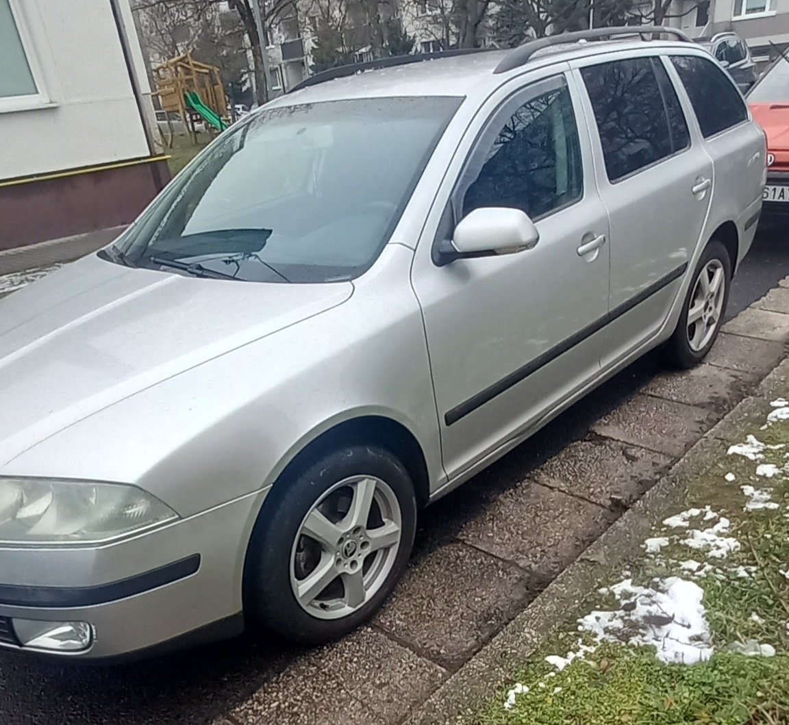 Predám škoda octavia 2 combi 1.9 Tdi 77Kw - 4