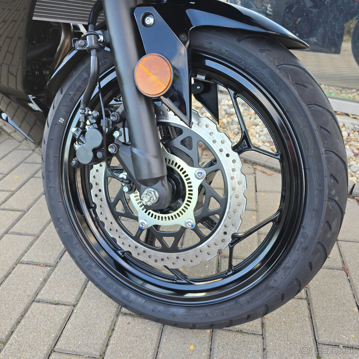 Kawasaki Ninja 125 - 4