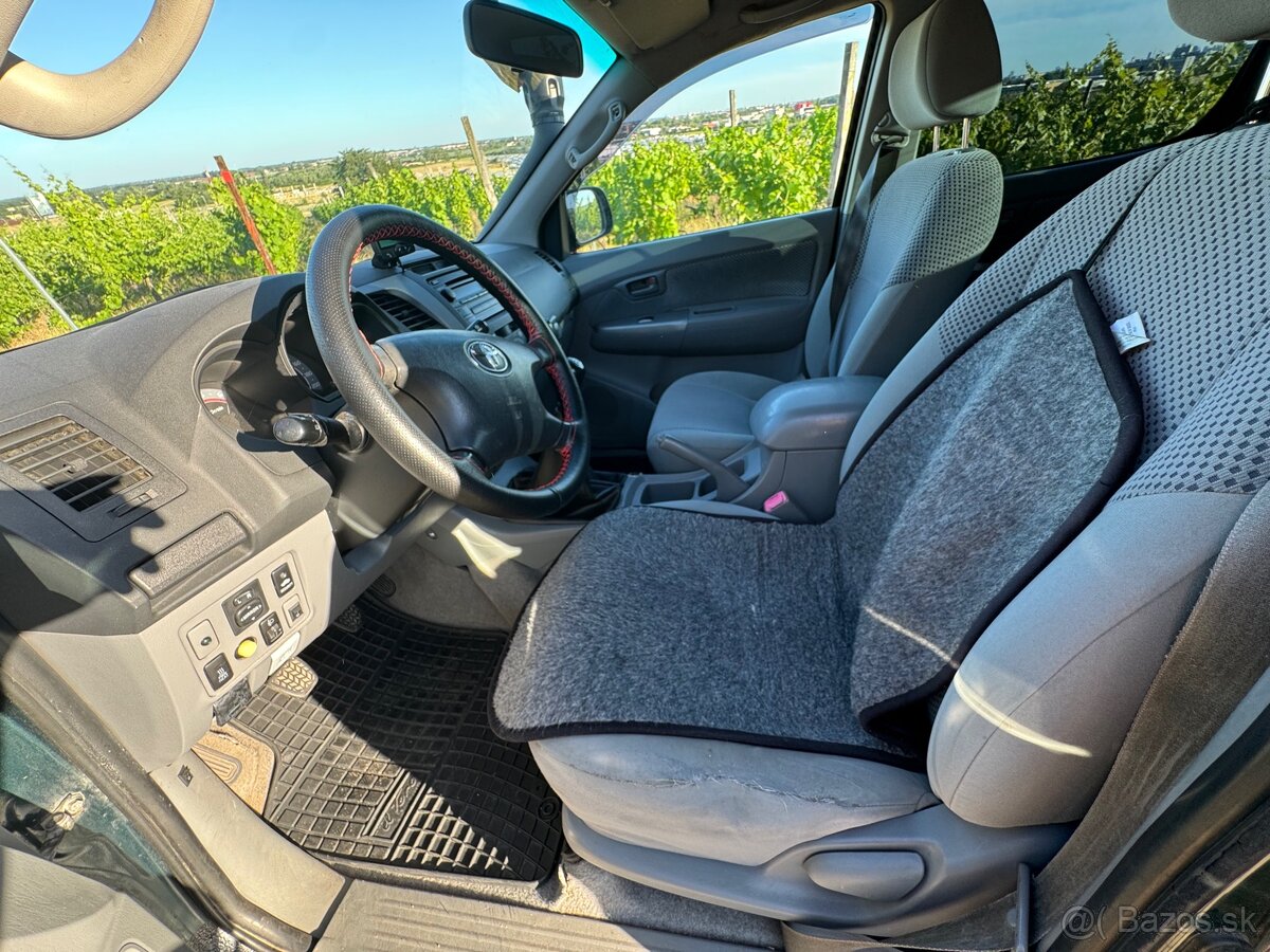 Predám - Toyota Hilux