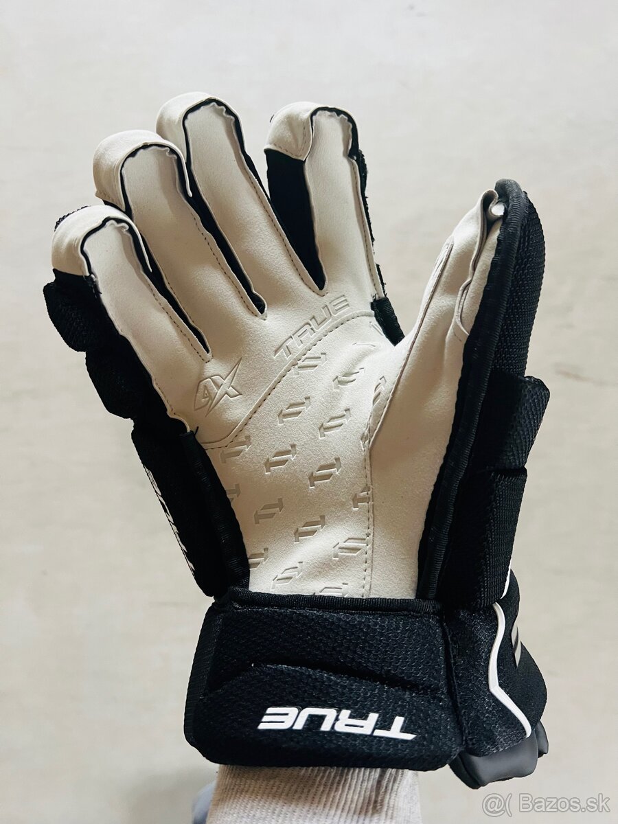 Predám rukavice True Catalyst 9X3 JR/SR nové - 4