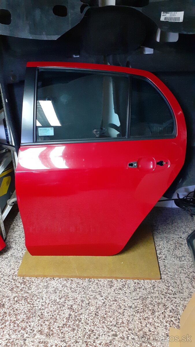 Rozpredám Toyota Yaris 1.0, r.v. 2010 - 4