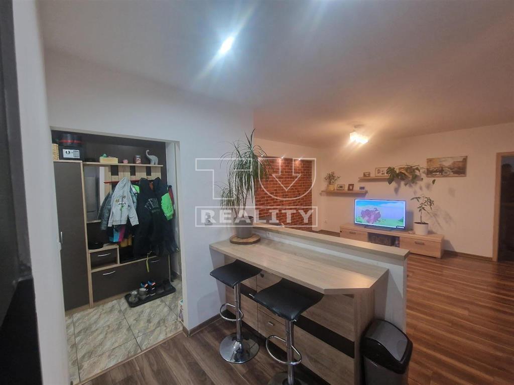 Atraktívny 2izbový byt v Beluši - 4