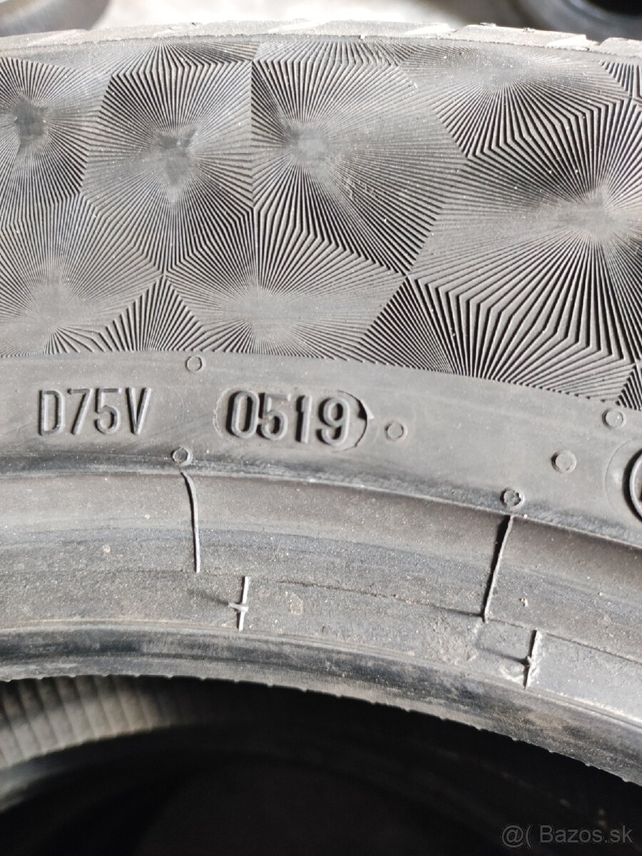 Pneumatiky Continental 235/60R18V - 4