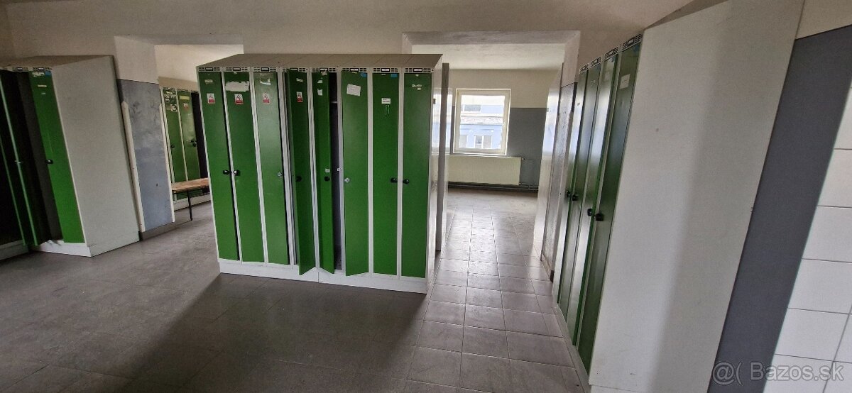 Kovové 4 dverové skrine - 4