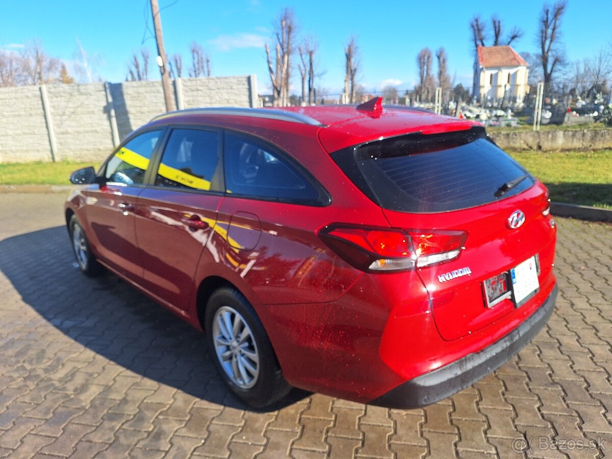 HYUNDAI I30 COMBI 1,4 BENZÍN ROK 2018 - 4