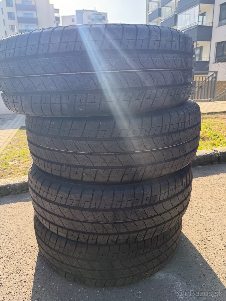 215/65 R16C Letne pneu - 4