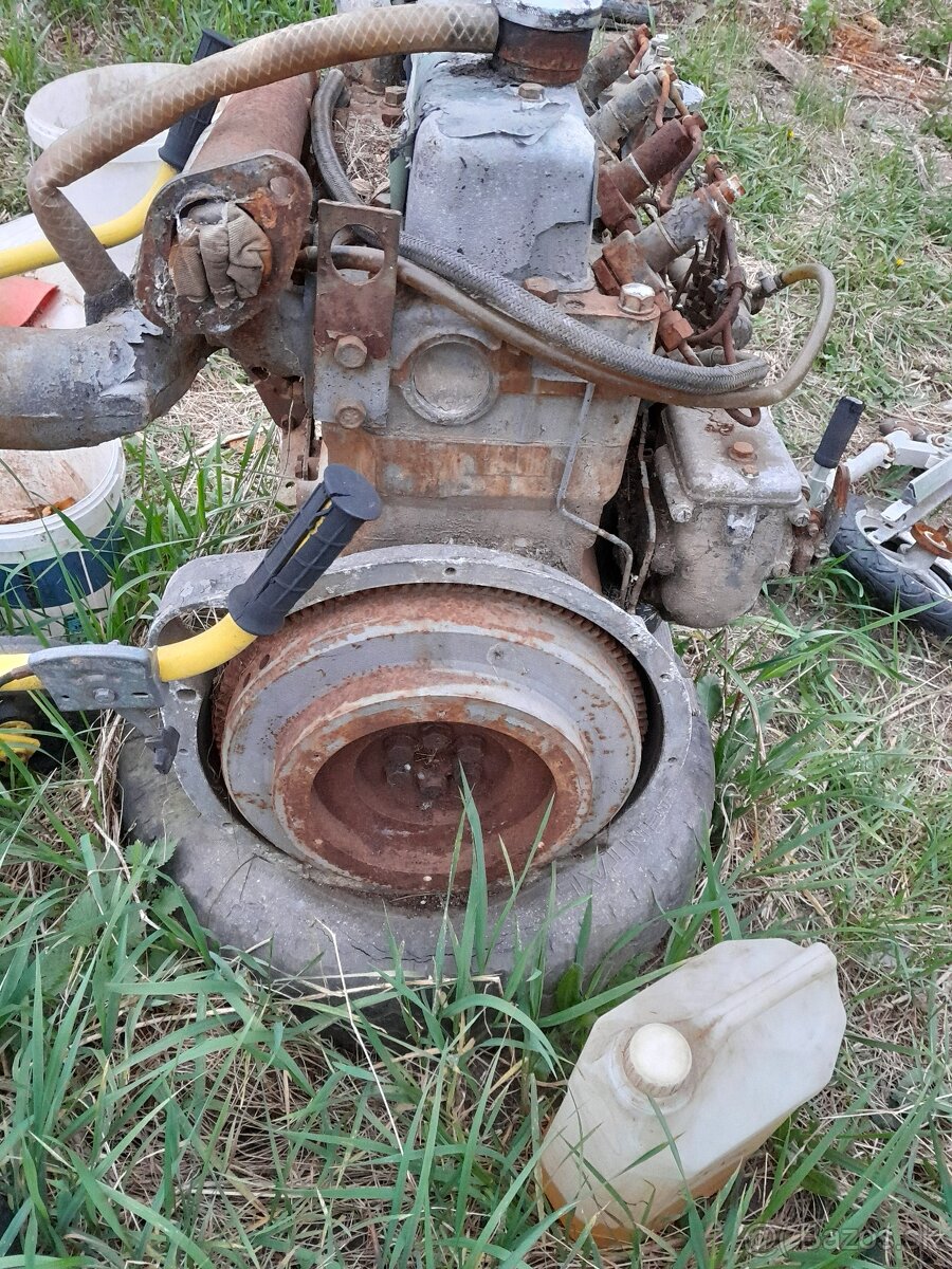 Motor multikar M24 + prevodovka + doplnky - 4