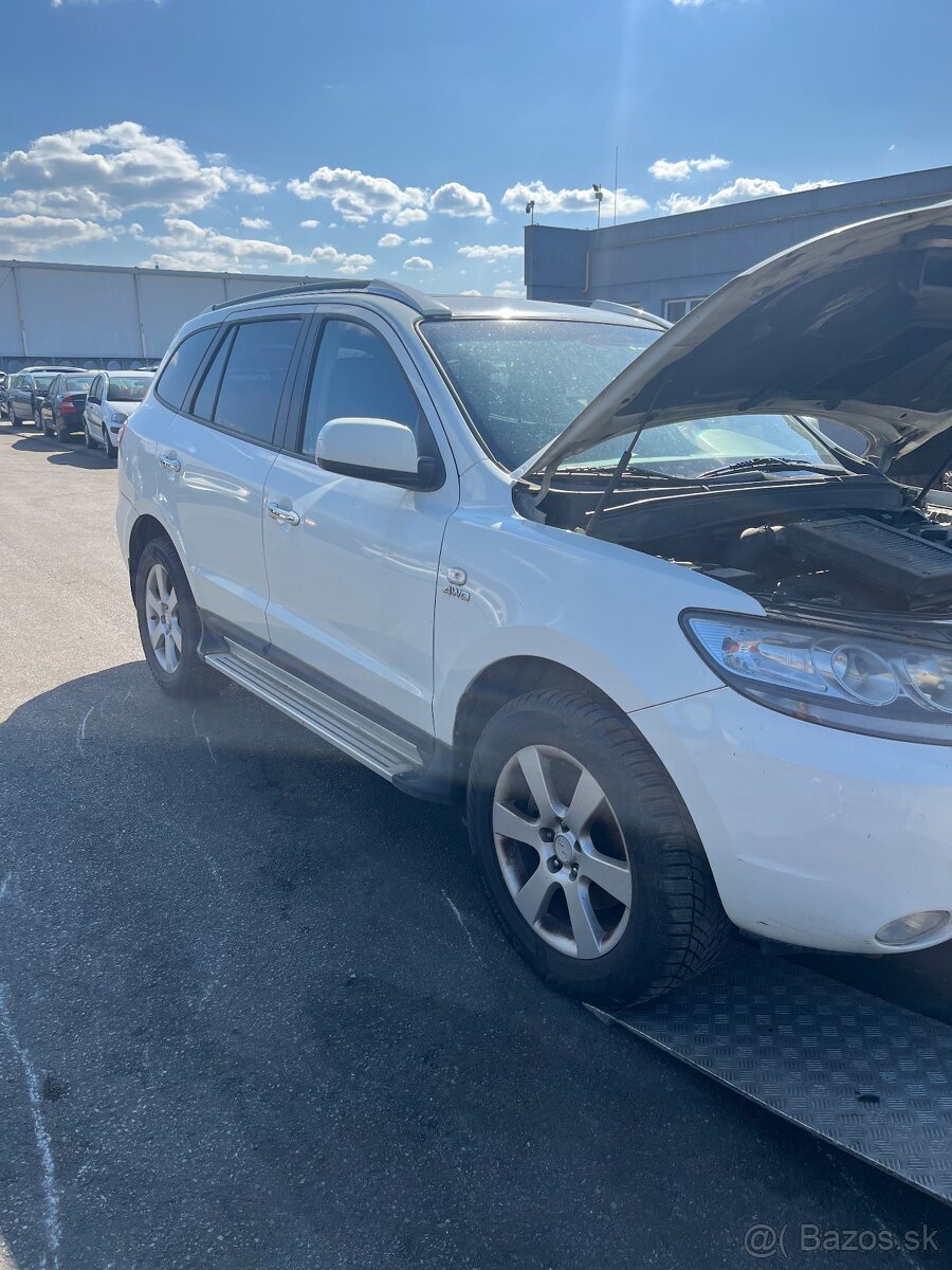 HYUNDAI Santa Fe - 4