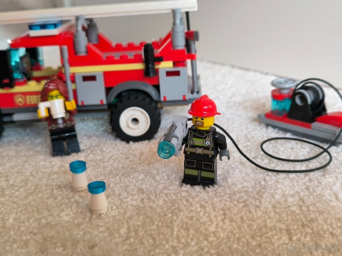 LEGO City - Zásahové auto veliteľky hasičov - 4