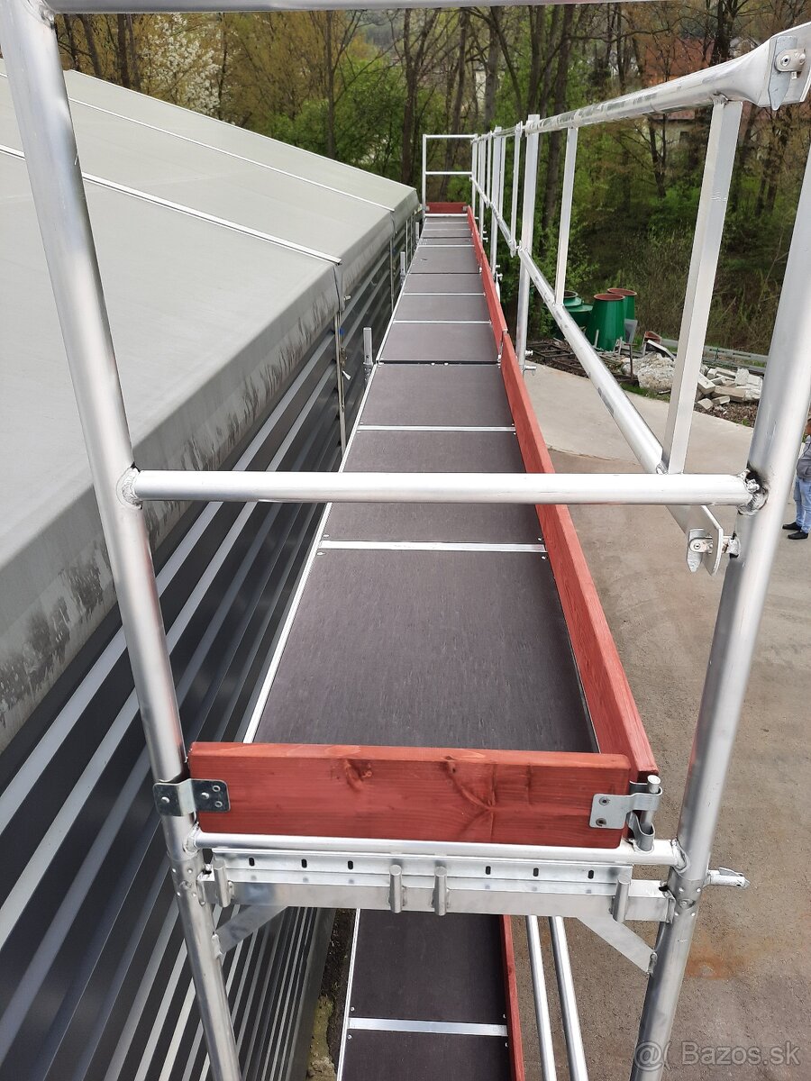 Hliníkové fasádní lešení , ľahké 110m2 6x18 nove - 4