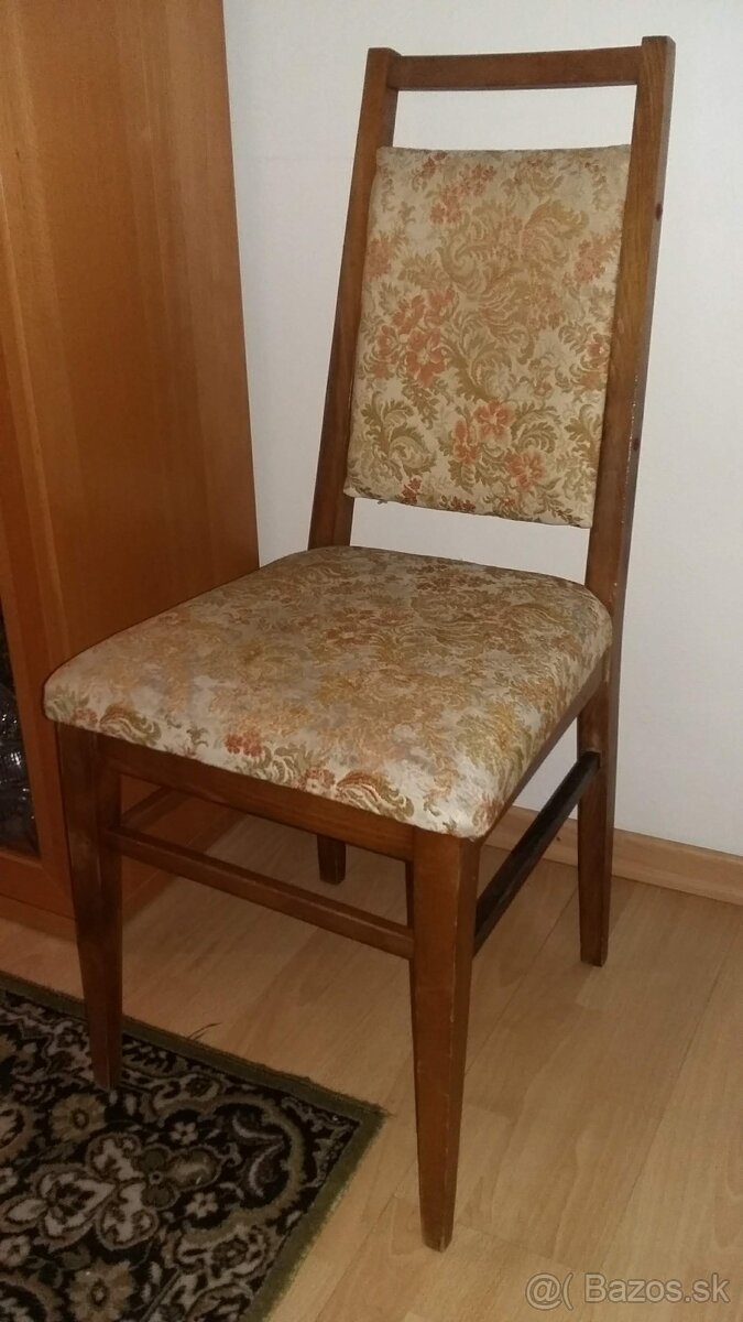 Rozťahovací jedálenský stôl a 4 jedálenské stoličky - 4