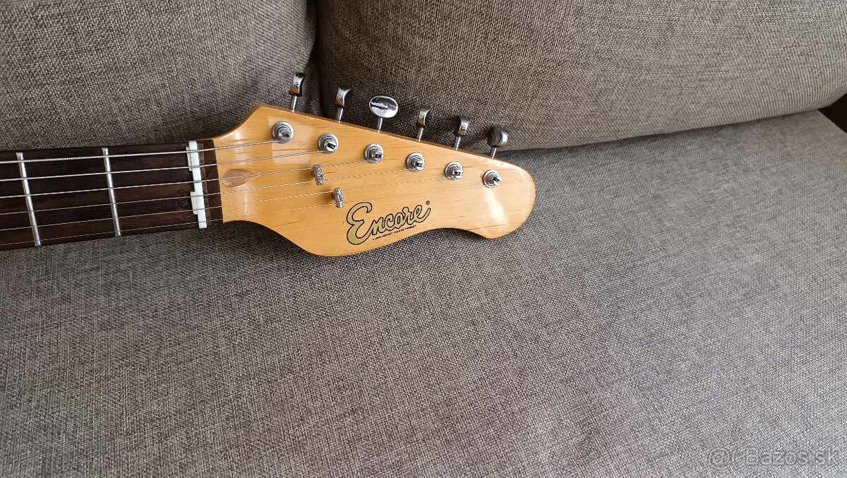 Encore stratocaster - 4