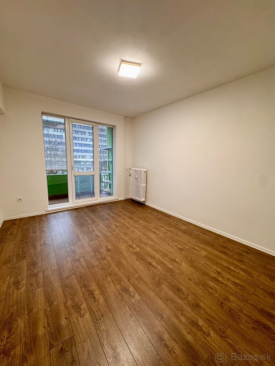 Centrum 3. Izbový byt VT s balkónom 79m2 Námestie Slobody - 4