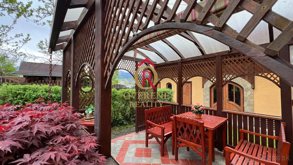 Zachovalý rodinný dom s krásnou záhradou a letnou kuchyňou v - 4