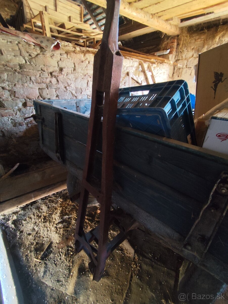 Štvorkolesová 1.5t vyklápacia vlečka - 4