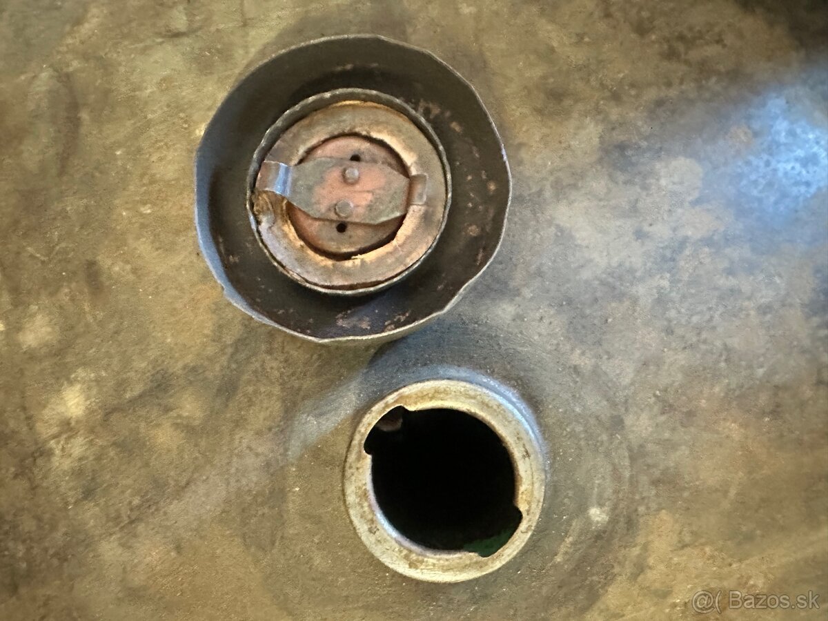 Nádrž Zetor 25N - 4