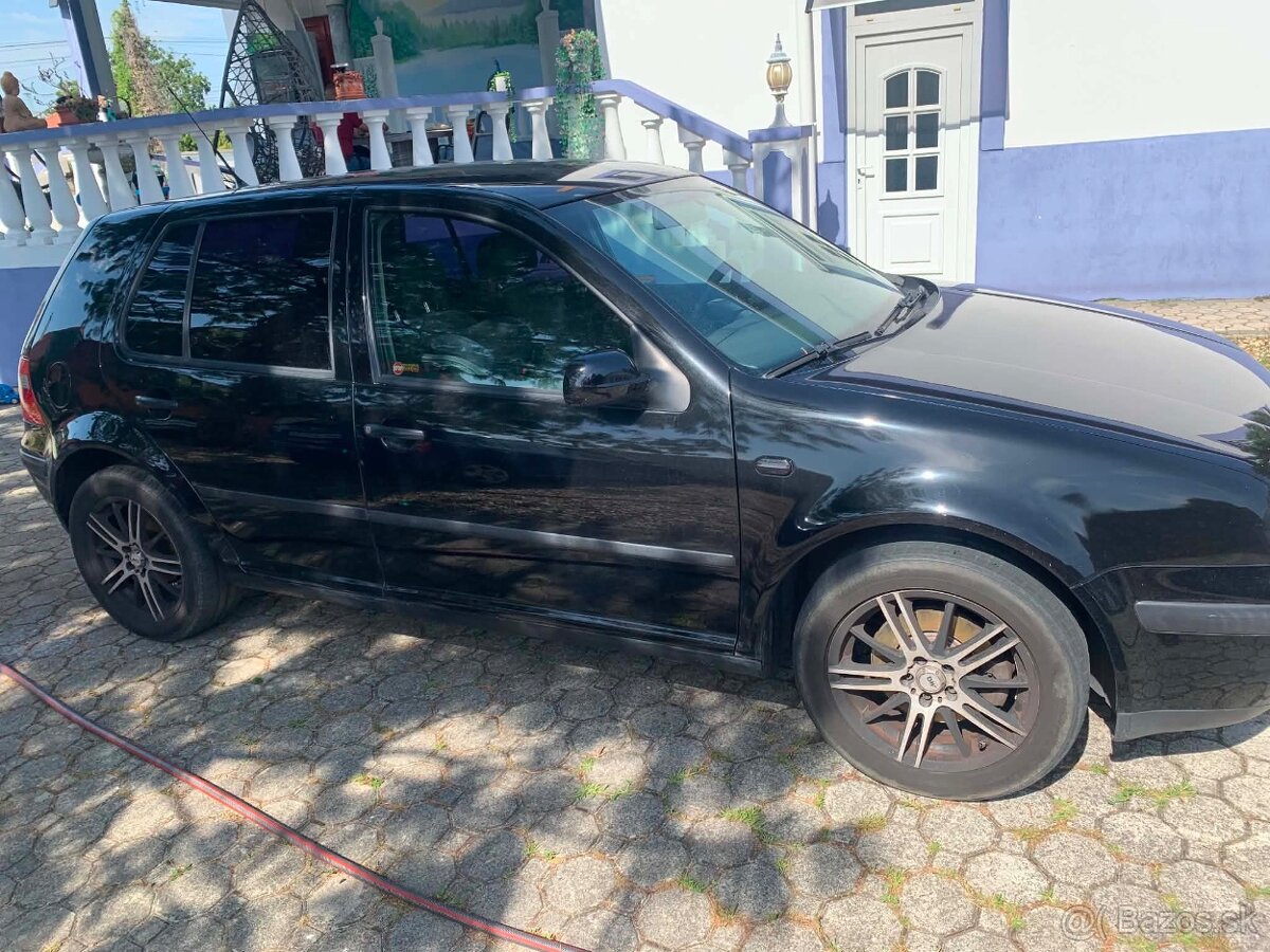 Golf 4 - 4