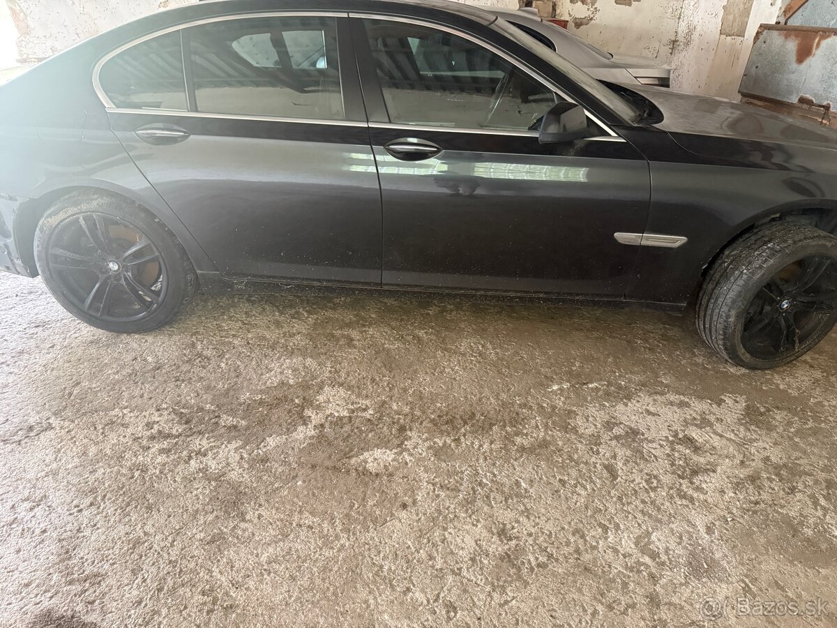 Bmw f01 na diely - 4