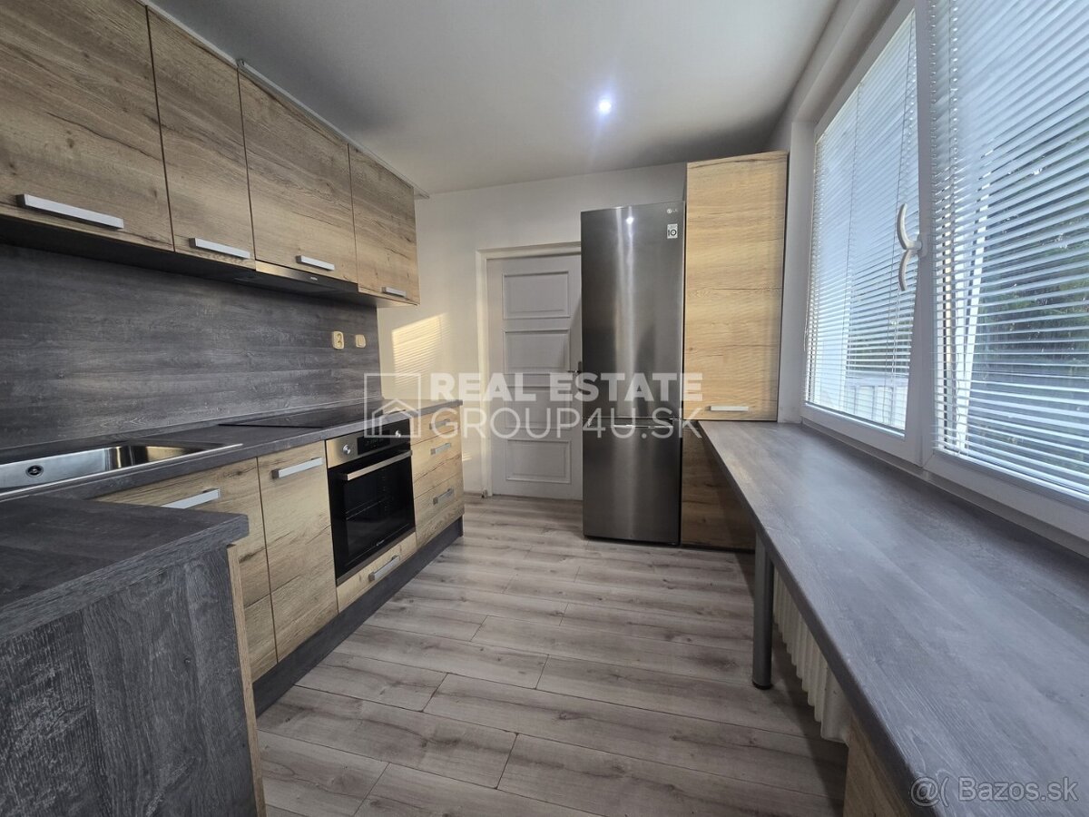 PREDAJ: ZREKONŠTRUOVANÝ 4 IZBOVÝ BYT S VÝMEROU 79 M2 - 4