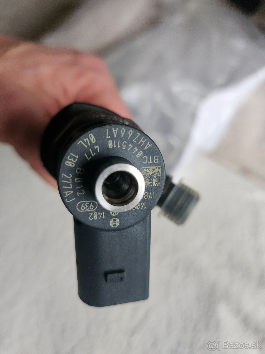 Vstrek bosch 04L130277 AJ - 4