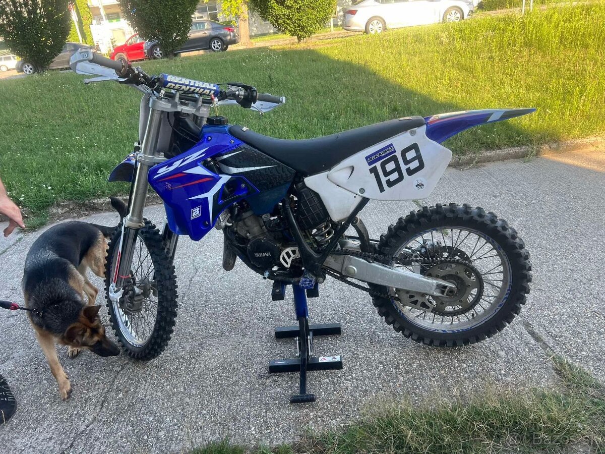 YAMAHA YZ 125 - 4