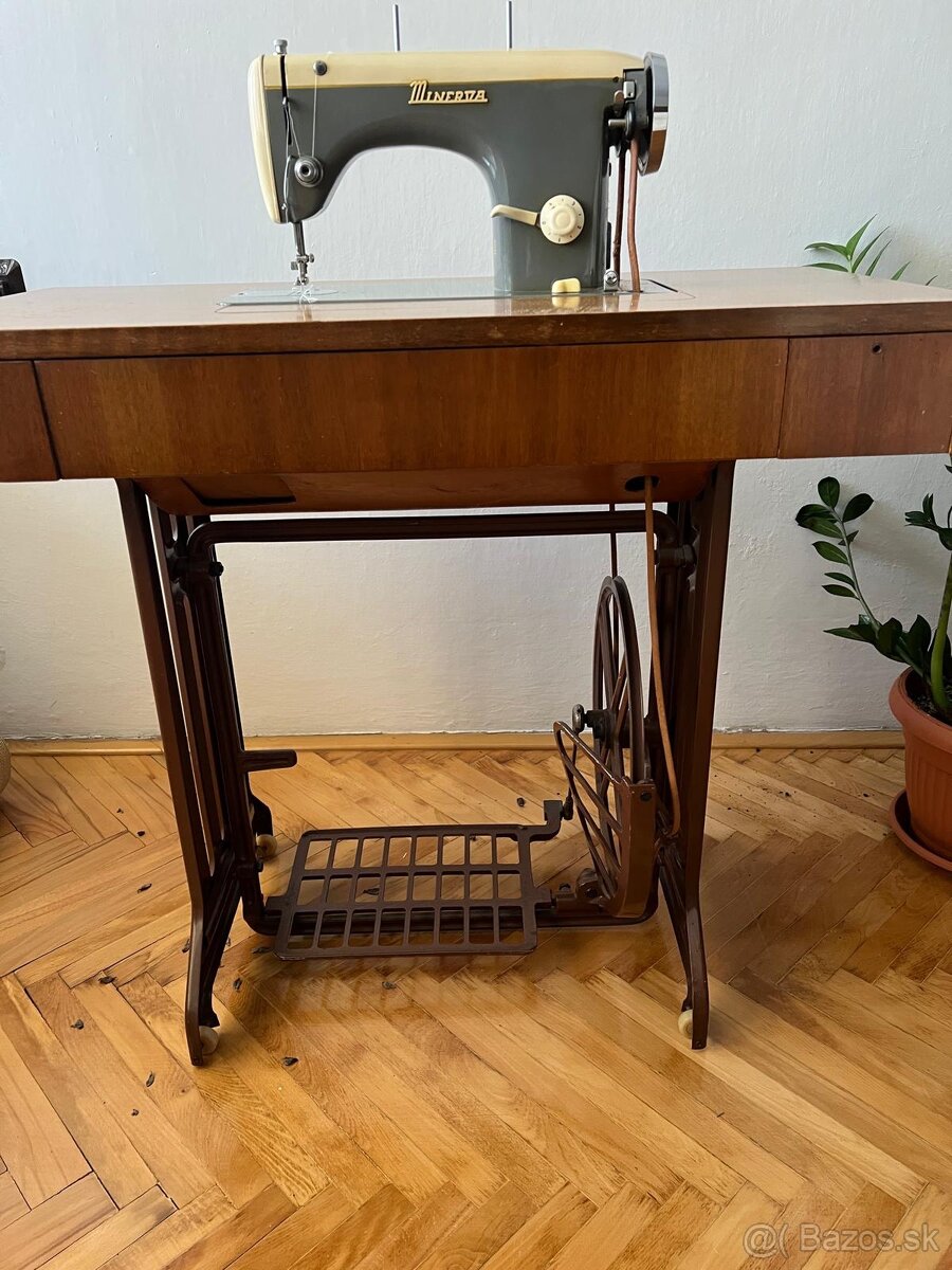 Minerva šijací stroj - 4
