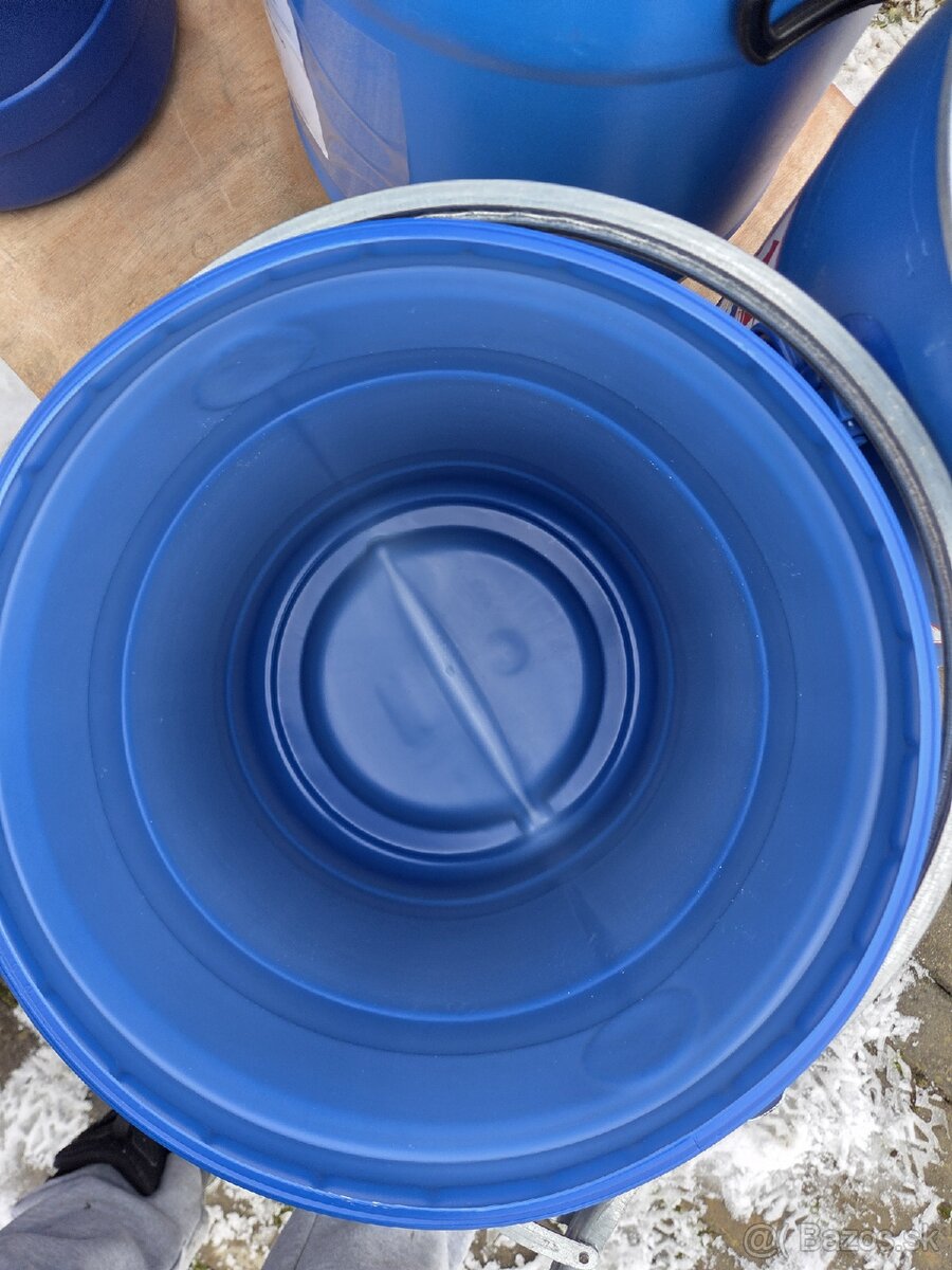 Plastové sudy 60 litrov - 4