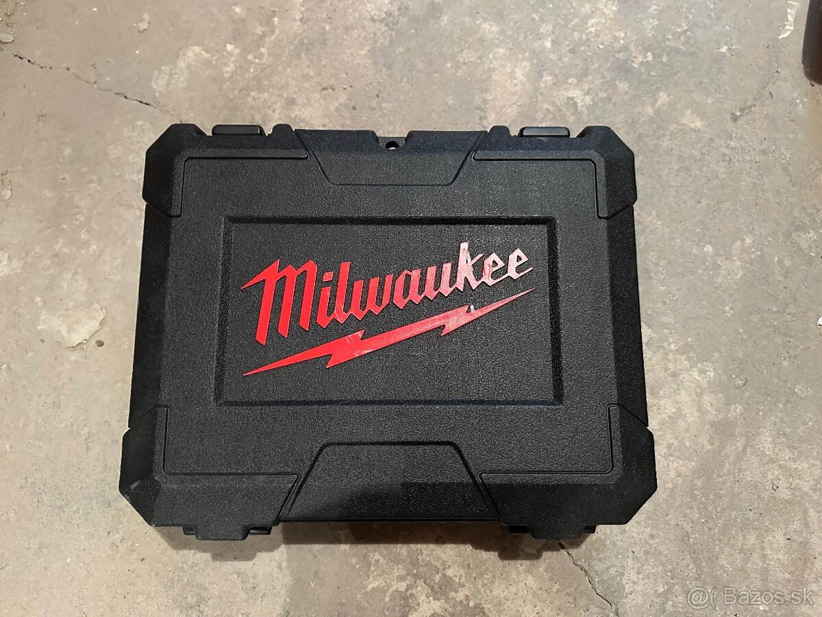 Milwaukee aku vŕtačka / skrutkovač M12 BDD-201C - 4