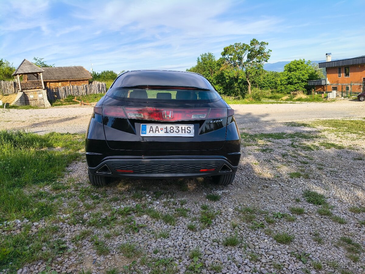 Honda Civic 8g 1.8 - 4