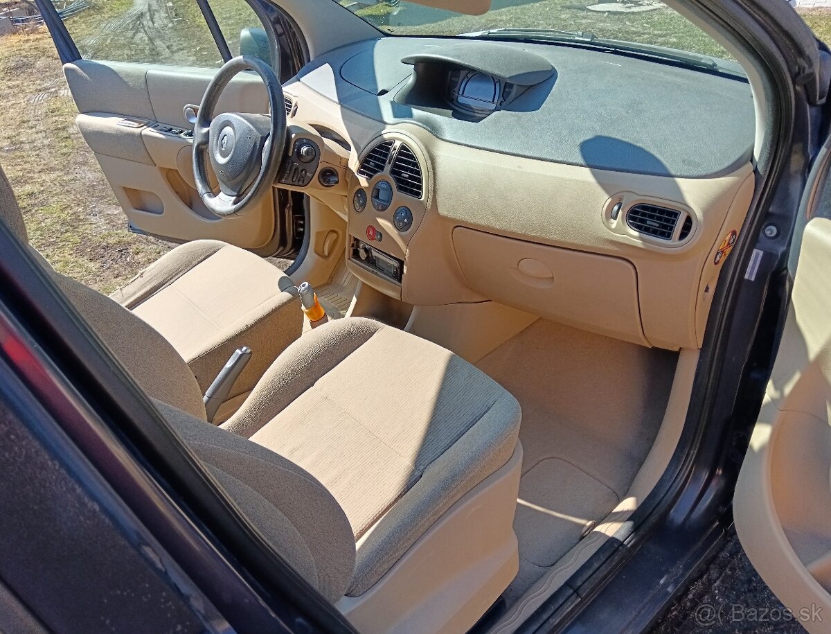 Predám náhradné diely na Renault Modus 1.5 dci - 4