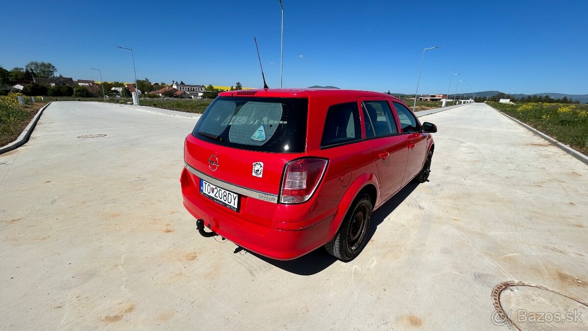 Opel Astra H kombi 1.7 CDTI 81kW - 4
