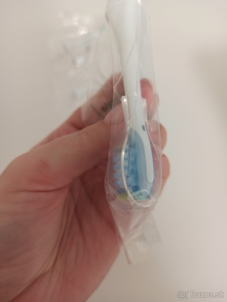 Náhradné hlavice Philips Sonicare Premium Plaque Defence - 4