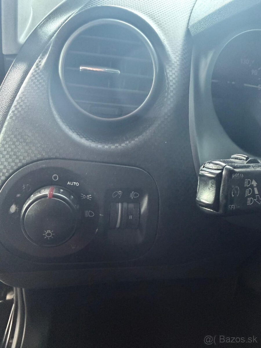 Seat Altea 2.0 TDI DSG SK ŠPZ - 4