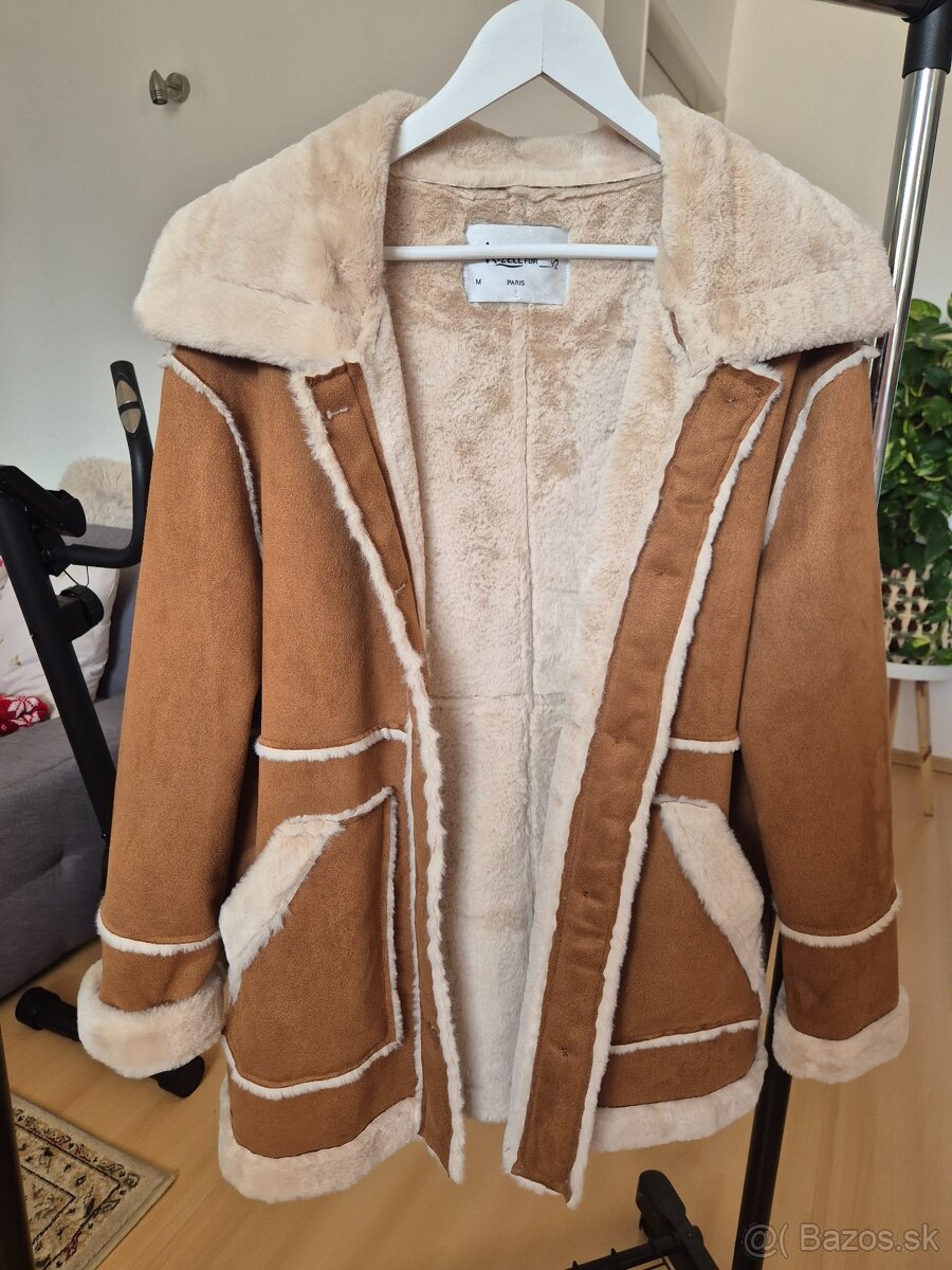 Dámsky kožúšok béžový aj čierny veľkosť M, cena za 1kus - 4