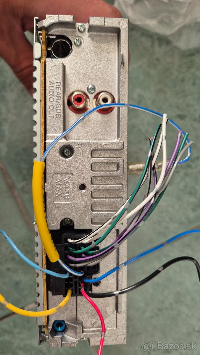 Sony CD-X GT225C - 4