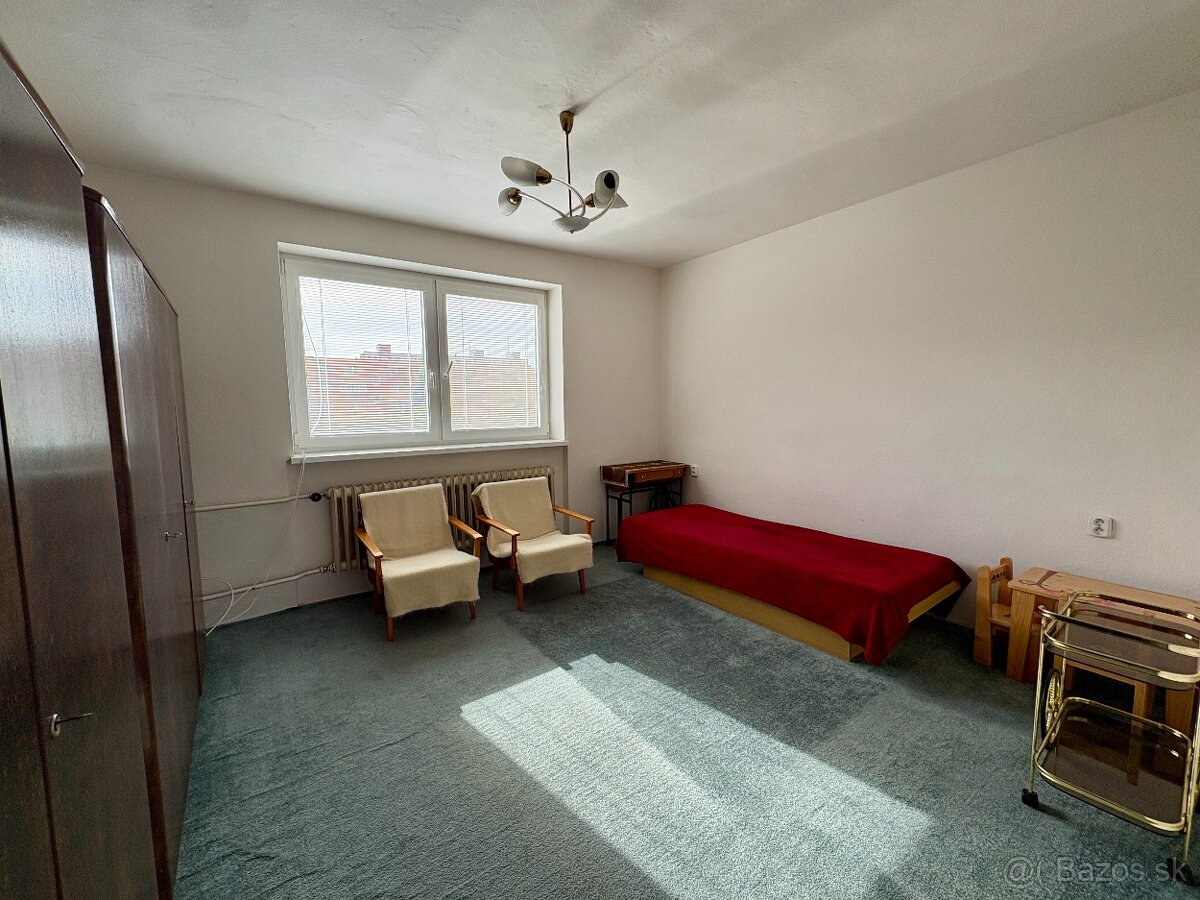 Slnečný RD na krásnom pozemku blízko centra Zlatých Moraviec - 4