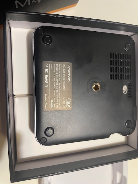 Predám Miniprojektor Apeman M4 - 4