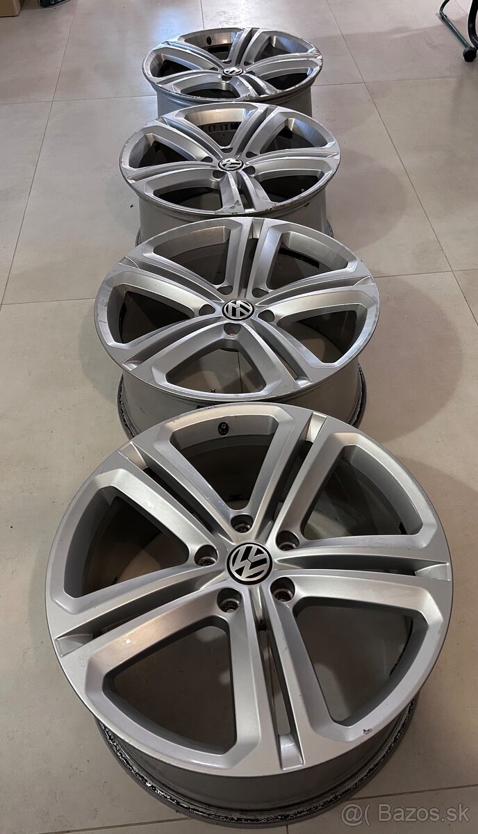 Elektróny orig.VW Mallory 5x130 R21 - 4